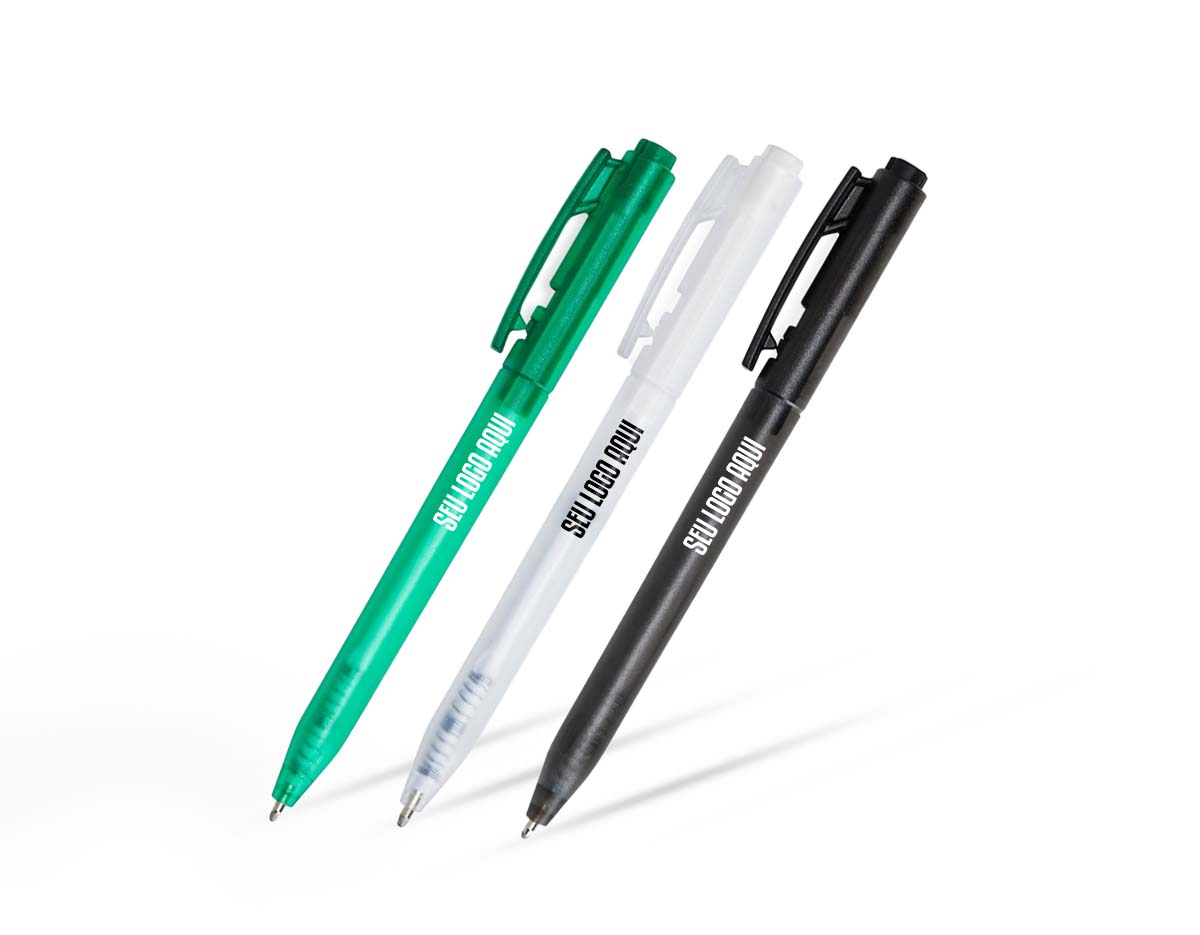 "Caneta plástica translúcida com carga esferográfica azul de 1mm, ideal para escrita suave e precisa. Possui acionamento por clique, garantindo praticidade no uso diário. Seu design moderno e transparente permite visualizar o nível da tinta. Leve, resistente e ergonômica, é perfeita para anotações, estudos e trabalho. Disponível em diversas cores, combina estilo e funcionalidade no dia a dia