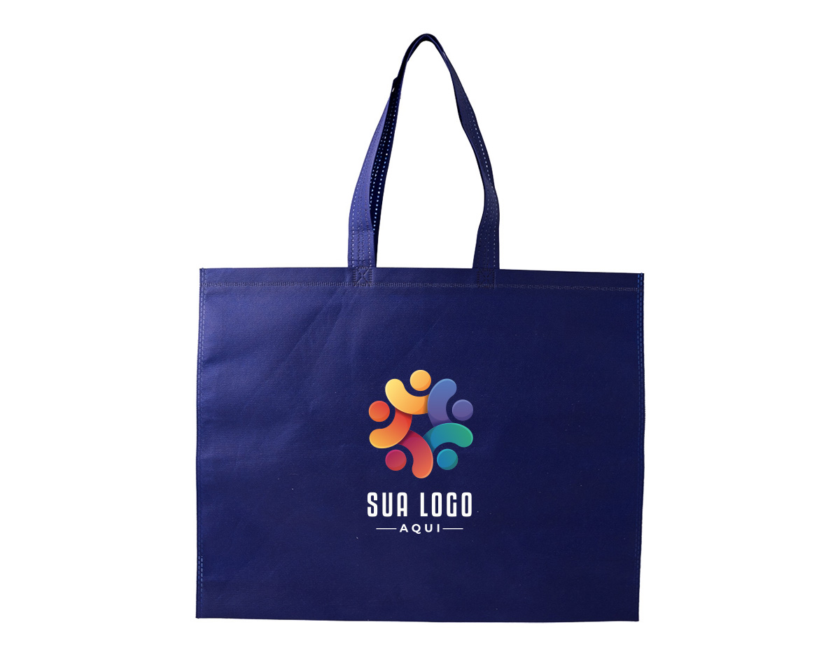 Sacola de TNT com costura termo selada, resistente e leve, ideal para o dia a dia. Seu material reutilizável e ecológico contribui para a redução do uso de plásticos, tornando-a uma excelente opção sustentável. Perfeita para eventos, feiras e compras, possui design versátil e pode ser personalizada. Prática e durável, oferece excelente custo-benefício para quem busca funcionalidade e consciência ambiental