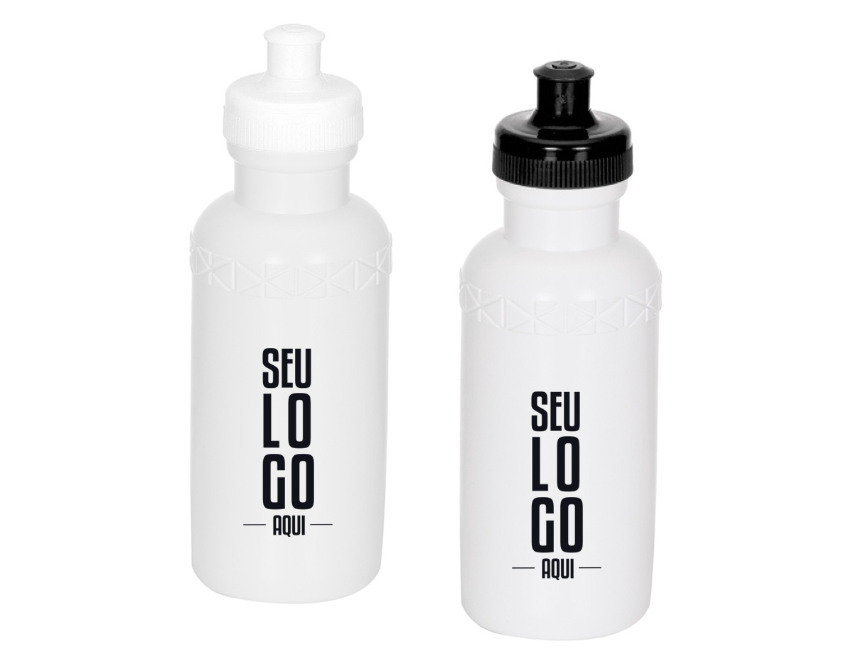 Squeeze de 500ml feito em plástico resistente, ideal para hidratação no dia a dia ou em atividades físicas. Possui detalhe em relevo na parte superior para melhor pegada e tampa de bico em plástico com rosqueamento seguro. Leve, prático e funcional.