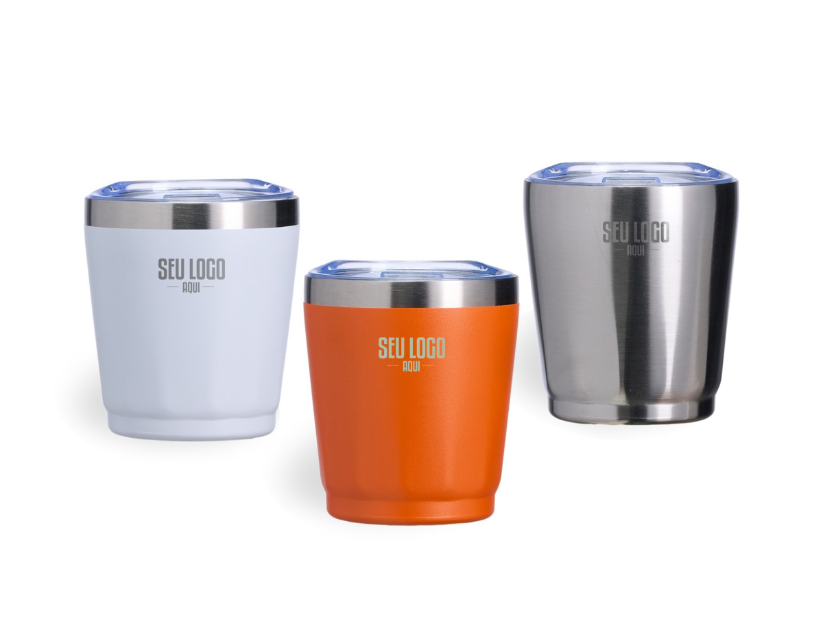 Bebida gelada do início ao fim, sem complicação! Com capacidade de 200 ml, nosso copo térmico em inox foi projetado para proporcionar uma experiência refrescante e saborosa a cada gole. A parte interna preserva o frescor da bebida, enquanto a tampa com bocal, trava de segurança e vedação em silicone mantém tudo seguro e sem vazamentos. É ideal para o uso diário, oferecendo praticidade e proteção para tornar qualquer momento ainda mais gostoso. Experimente o melhor da bebida na temperatura ideal!