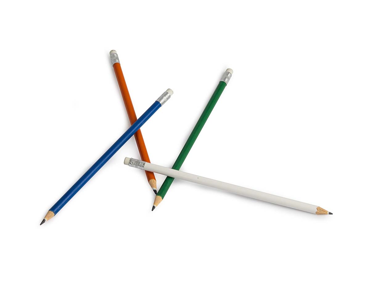 Lápis nº 2 com acabamento prateado e borracha na ponta. Ideal para o uso diário, combina praticidade e estilo, proporcionando uma escrita confortável e precisa para o seu dia a dia.