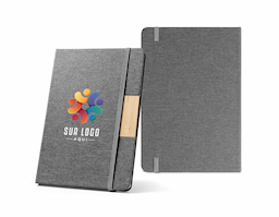 Caderno A5 com capa em tecido 100% poliéster. Moderno e resistente, é ideal para o dia a dia, unindo estilo e praticidade em um design leve e funcional.