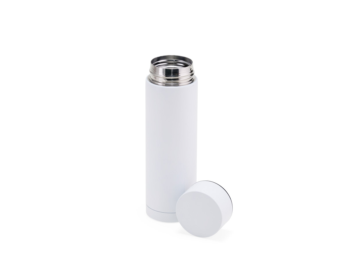 Garrafa Térmica em Inox 320ml Garrafa térmica compacta e elegante, fabricada em aço inoxidável 304 de alta qualidade, com capacidade de 320ml. Possui tampa rosqueável que garante vedação eficiente, ideal para manter suas bebidas quentes ou frias por mais tempo. Perfeita para uso diário, no escritório ou em viagens.