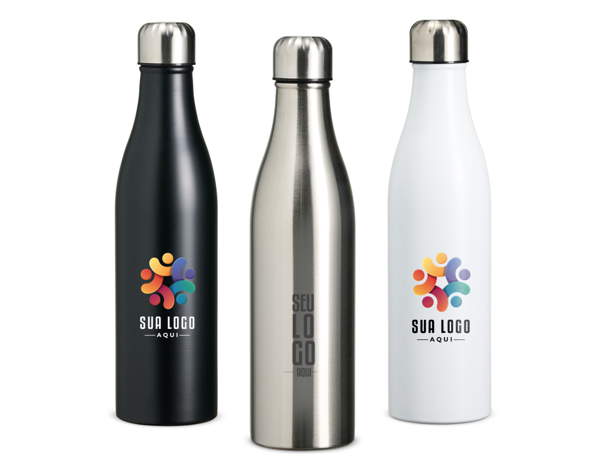 Garrafa térmica de alta performance com capacidade de 800ml, fabricada em aço inoxidável com parede dupla, que ajuda a conservar a temperatura das bebidas por mais tempo. A tampa rosqueável conta com detalhe externo em relevo, proporcionando um design moderno e melhor aderência no manuseio. Ideal para acompanhar sua rotina com estilo e praticidade.