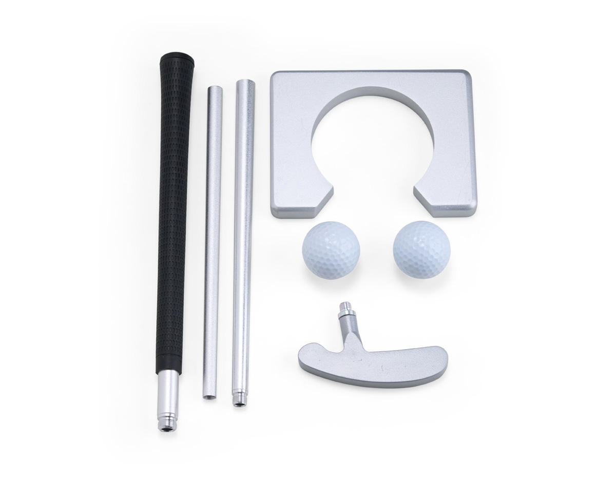 Kit portátil de golfe para treinos em casa ou no escritório. Inclui taco desmontável (84,5?cm), 2 bolinhas (3,5?cm) e buraco moldura (9,5?cm). Diversão e precisão em qualquer lugar!