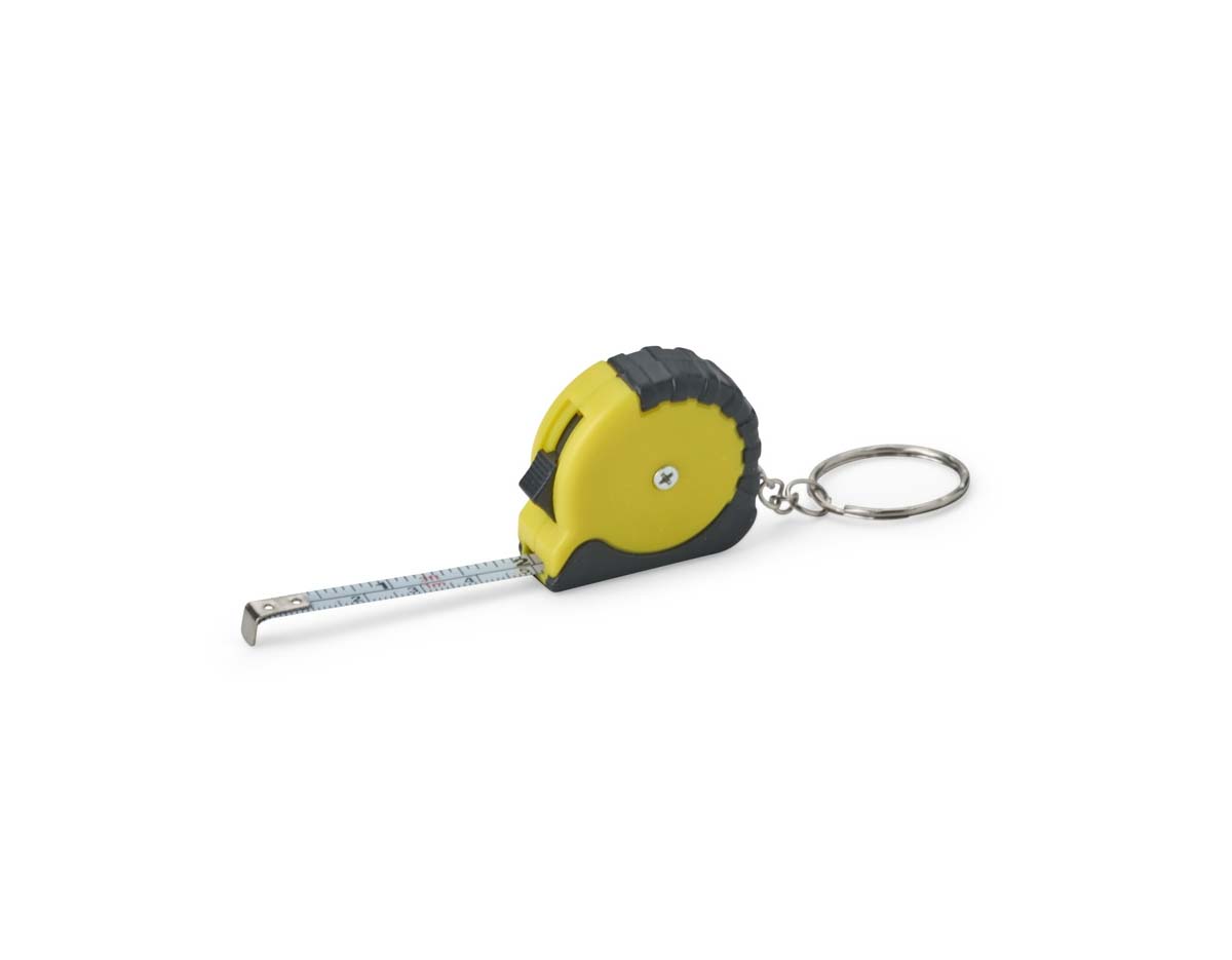 Chaveiro trena em plástico com fita de aço de 1 metro, marcada em pés e polegadas. Ideal para medições rápidas no dia a dia, conta com trava de segurança de fácil uso e argola metálica para chaves ou acoplamento a outros chaveiros. Prático e versátil.