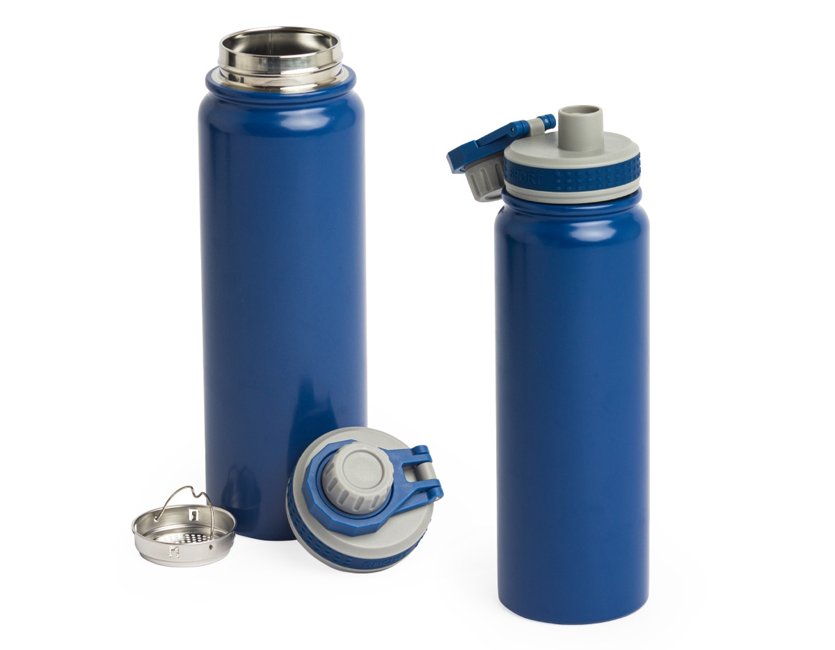 Garrafa térmica de 850ml em inox 304, com infusor de bebidas e parede dupla. Possui tampa com alça para fácil transporte e tampa de proteção para o bocal, garantindo praticidade e conservação da temperatura por mais tempo.