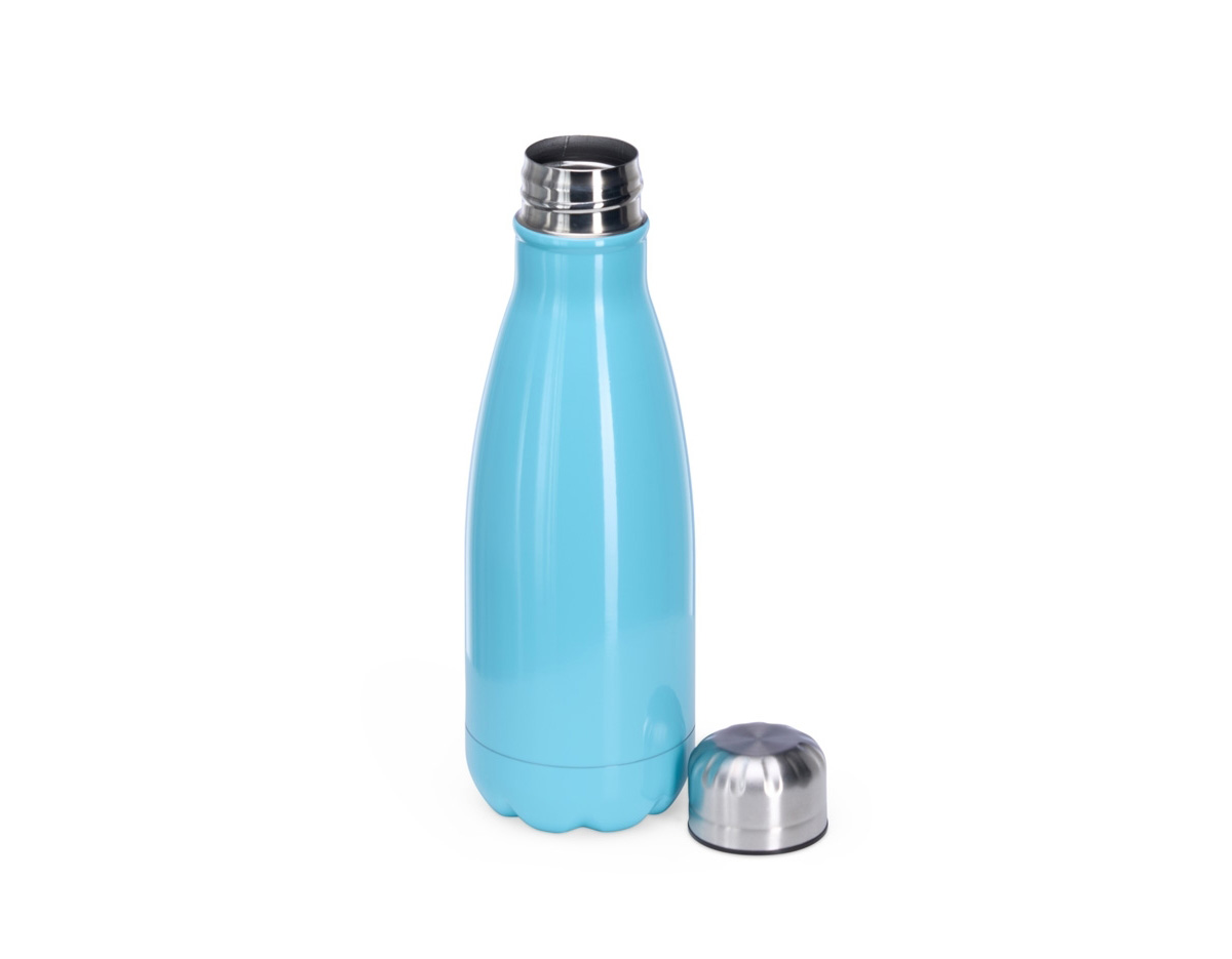 Garrafa de inox com capacidade de 540ml, ideal para o dia a dia. Possui acabamento brilhante e tampa rosqueável, combinando simplicidade e elegância para acompanhar a rotina com praticidade.