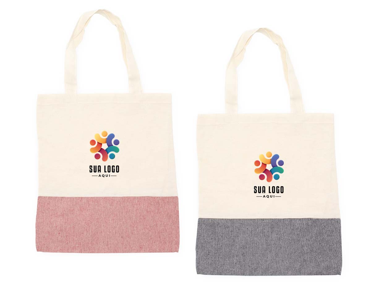 Sacola ecológica confeccionada em algodão, com alças costuradas na parte interna para maior resistência. Reutilizável e sustentável, é ideal para compras, eventos ou uso no dia a dia.