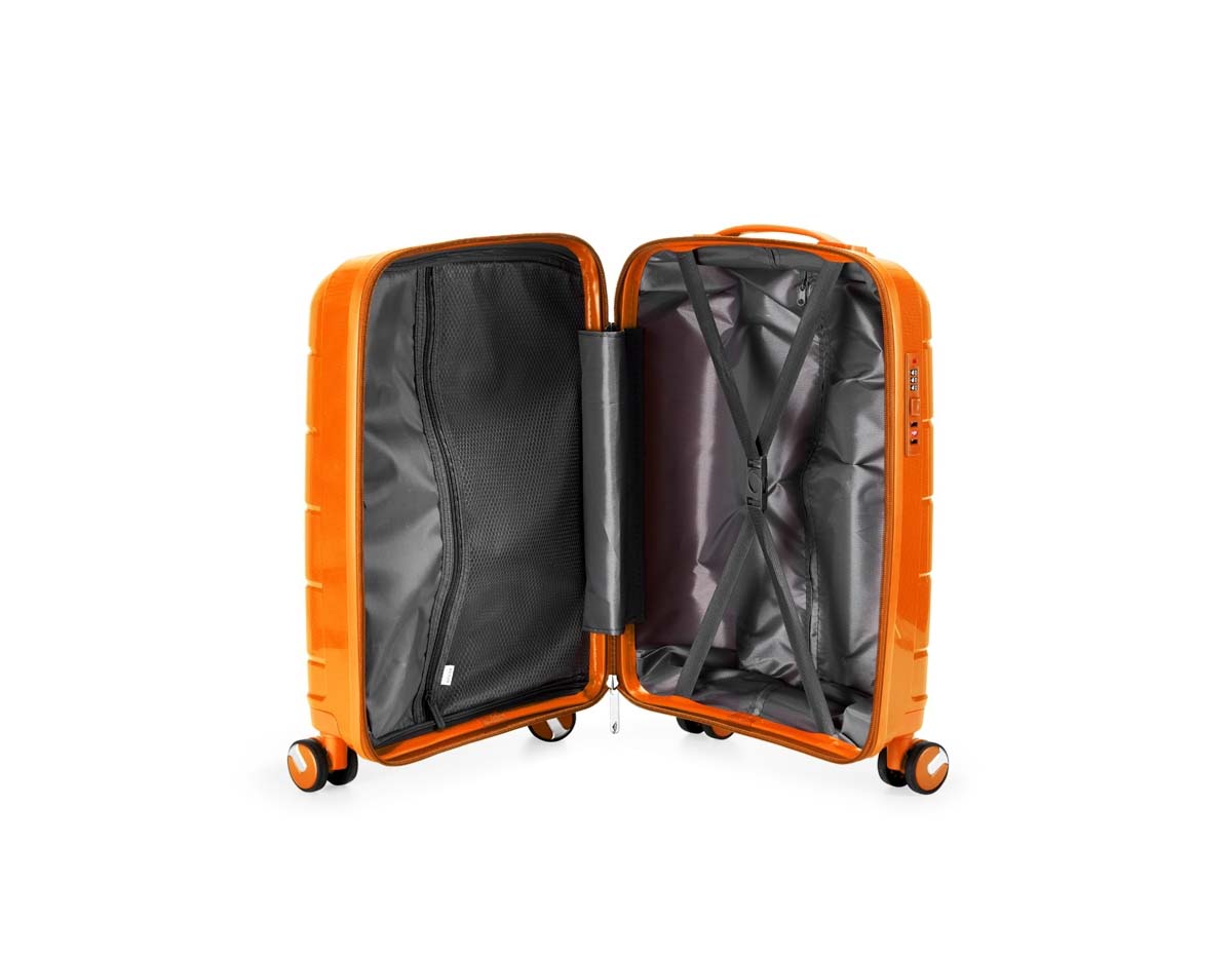 Mala de bordo 40 litros em plástico (casca dura), contém cadeado numérico TSA. Compartimentos com bolso telado e cinta compressora para roupas. A mala possui duas alças de mão, puxador retrátil com regulagem de tamanho, quatro rodinhas 360º e apoios laterais. Acompanha placa para personalização.