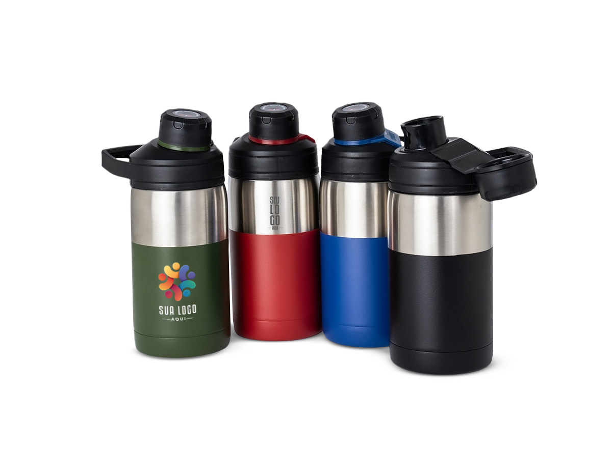 A garrafa magnética que acompanha seu ritmo sem abrir mão do conforto. Com capacidade de 350ml, feita de aço inoxidável com parede dupla e alça integrada, essa garrafa térmica se destaca pela tampa protetora magnética, que se mantém firme no lugar ao ser aberta, oferecendo mais comodidade mesmo em movimento.