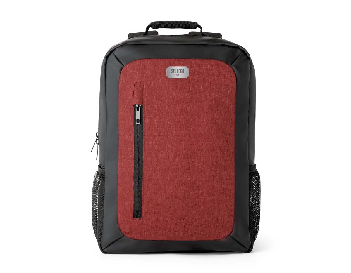 Mochila para notebook em 600D de alta densidade e 600D com revestimento resistente à água. Compartimento principal almofadado com divisória para notebook até 15.6''. Bolso frontal com zíper e dois bolsos laterais em tela mesh. Parte posterior almofadada, com sistema de apoio acolchoado para as costas e alças almofadadas.