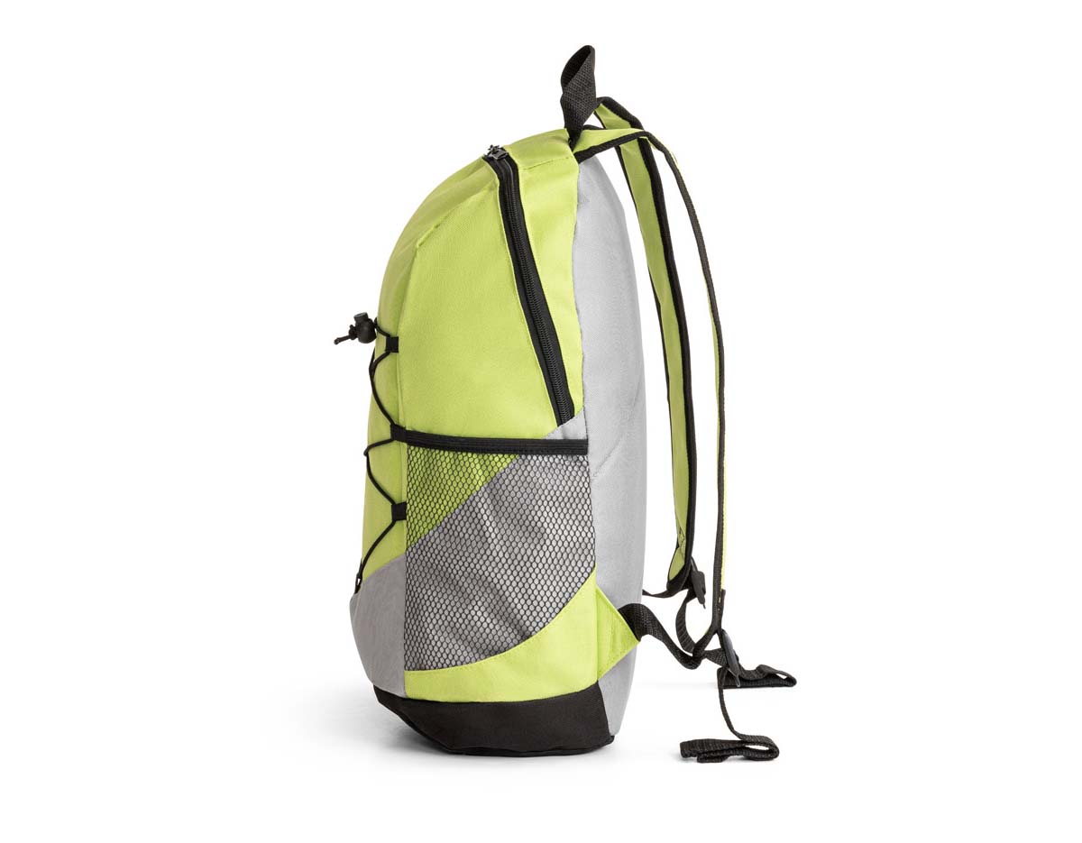 Versátil e resistente, esta mochila confeccionada em poliéster 600D é ideal para o dia a dia ou pequenas viagens. Conta com bolsos laterais em tela mesh, perfeitos para garrafas ou itens de acesso rápido, além de um bolso interno que ajuda na organização. As alças e a parte posterior são almofadadas, garantindo maior conforto mesmo em longos períodos de uso.