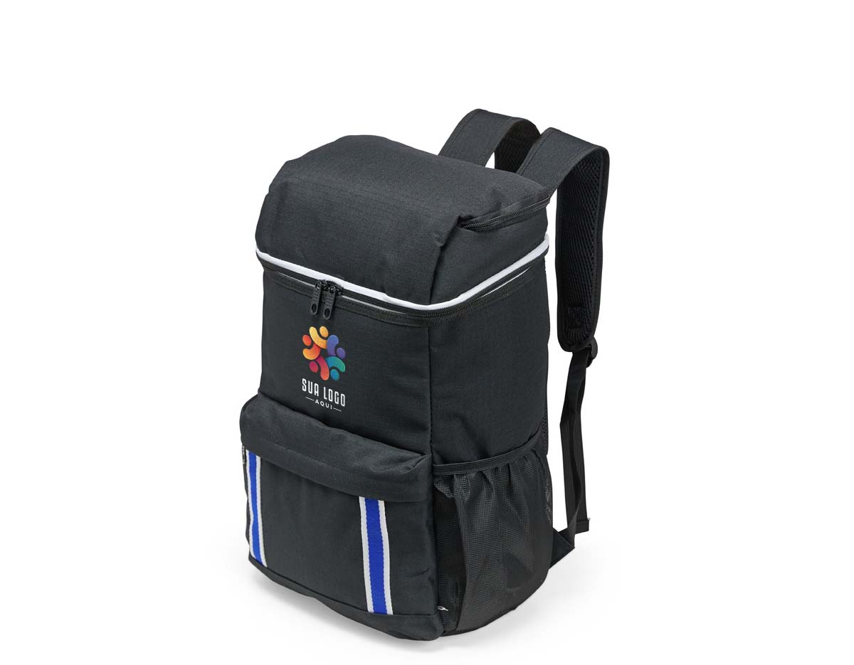Mochila térmica com capacidade de 18?L, ideal para manter alimentos e bebidas frescos por mais tempo. Feita em poliéster impermeável e revestimento interno em PEVA atóxico, possui bolso superior de 1,5?L também térmico, bolso frontal para utensílios e dois bolsos laterais em tela.