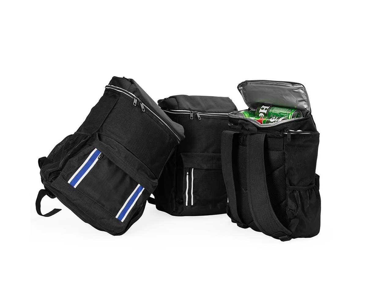 Mochila térmica com capacidade de 18?L, ideal para manter alimentos e bebidas frescos por mais tempo. Feita em poliéster impermeável e revestimento interno em PEVA atóxico, possui bolso superior de 1,5?L também térmico, bolso frontal para utensílios e dois bolsos laterais em tela.