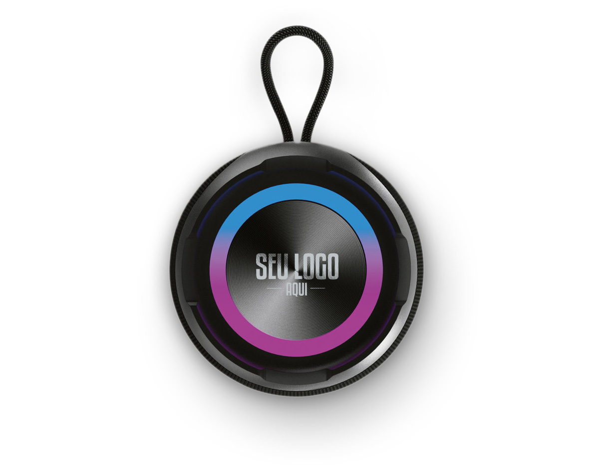 Caixa de som em ABS 100% reciclado à prova de água com classificação IPX6. A capacidade da bateria é de 2.600 mAh, com autonomia , aproximadamente, de 6h. Com 30W (2 x 15W) de potência sonora, transmissão BT 5.3, leitor microSD e entrada de áudio AUX. Incluso cabo de carregamento USB-C e cabo Jack 3.5 mm. Possibilidade de emparelhar duas caixas de som