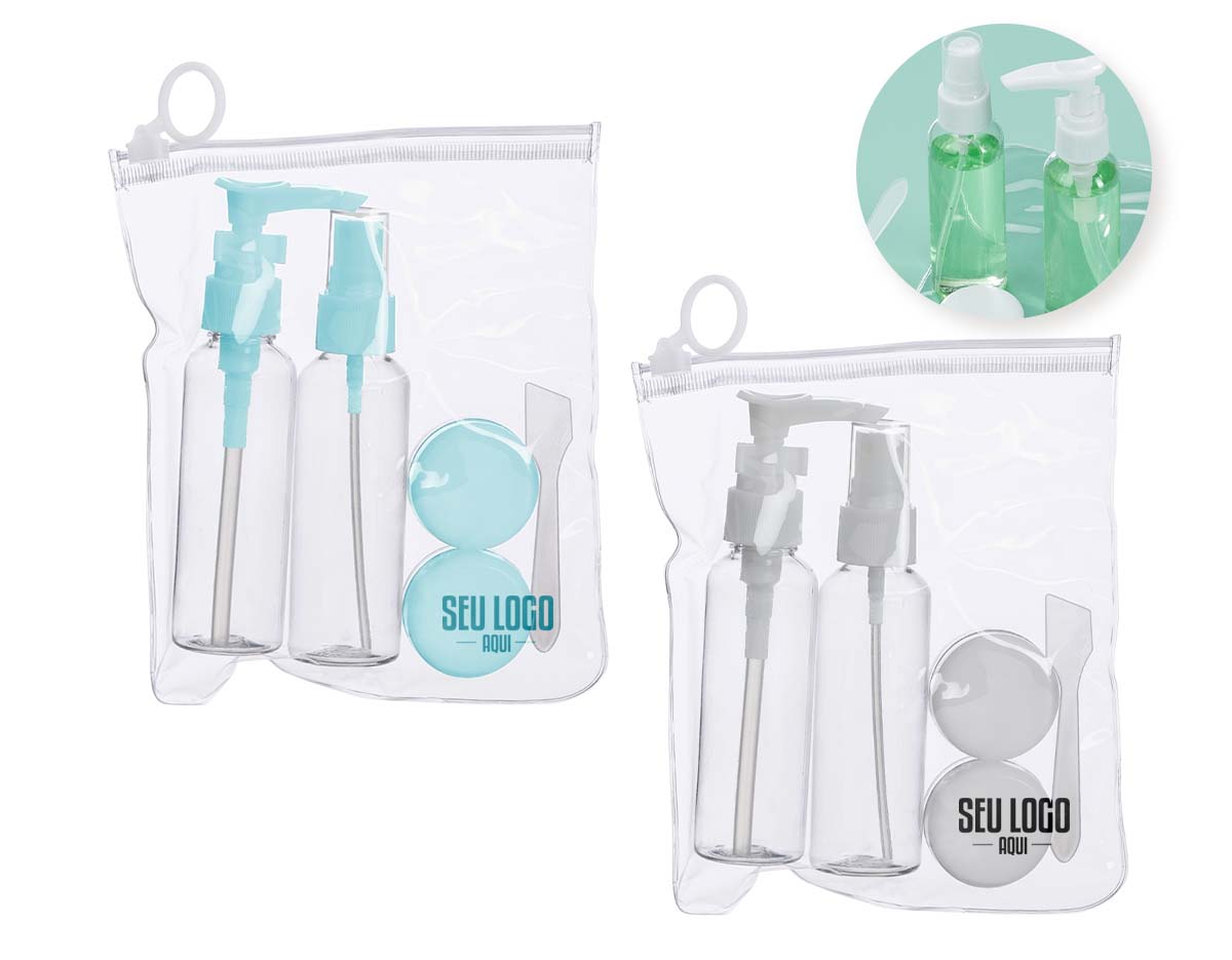 O ChatGPT disse: Kit viagem com 5 peças em estojo ziplock: frasco de 70 ml com tampa spray, frasco de 70 ml com tampa pump, dois potes de 10 ml com tampa rosqueável e mini espátula fosca. Frascos em plástico e estojo em PVC com puxador.
