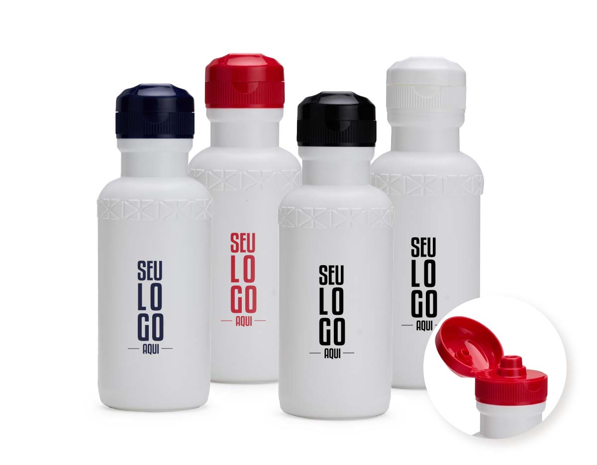 Squeeze em plástico PEAD, com capacidade de 500 ml. Possui tampa rosqueável que protege o bocal e evita vazamentos, sendo uma opção prática e eficiente para hidratação no dia a dia.