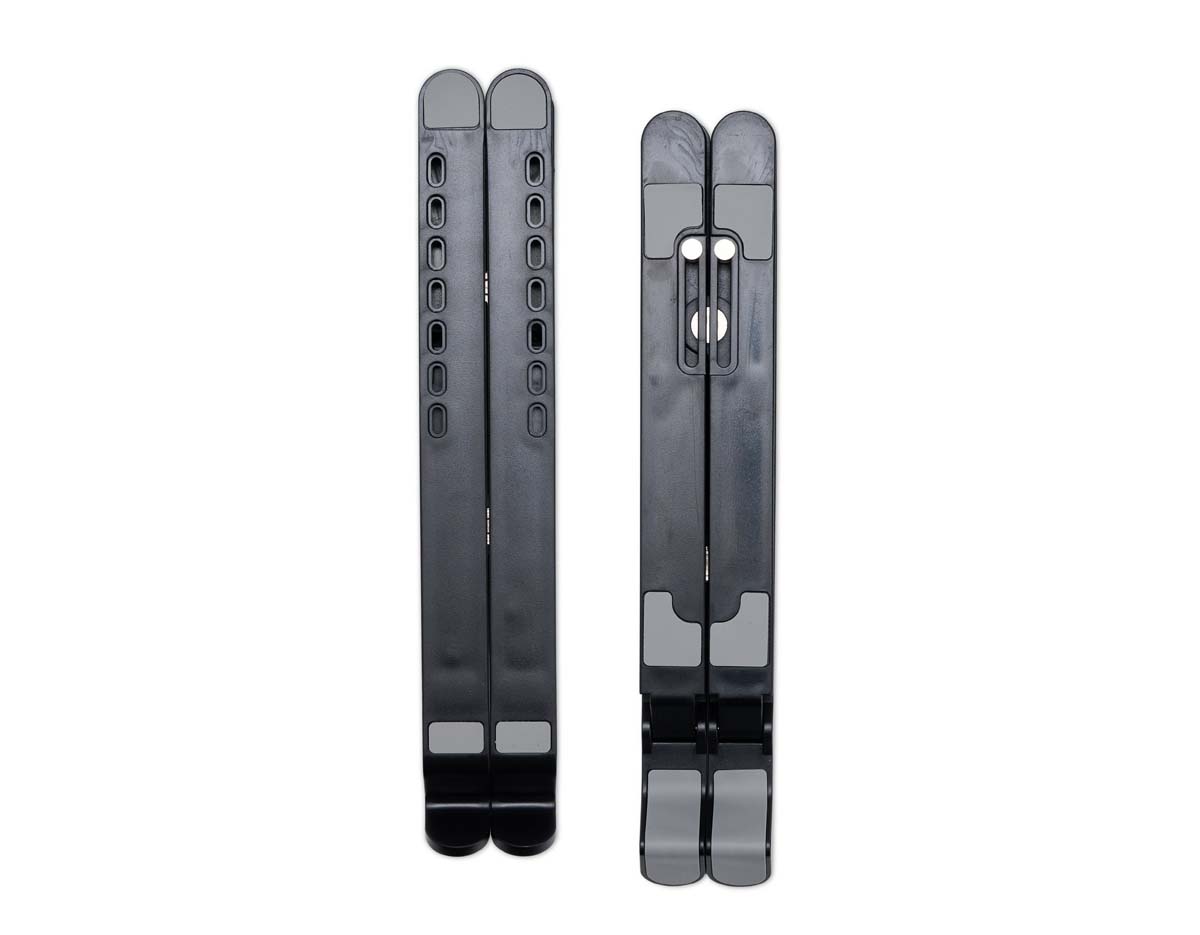 Um suporte para notebook retrátil que combina com qualquer ambiente. Feito em plástico resistente, o suporte conta com até sete posições de ajustes para oferecer mais opções para apoiar notebooks de até 15,6 polegadas, tudo isso sem abrir mão da ergonomia e elegância, essenciais para um bom desempenho ou apresentação das mais variadas atividades. Ele também conta com tiras laterais em silicone para ajudar a manter o aparelho mais firme e, além disso, o formato do suporte contém um design aberto para facilitar a dissipação de calor do eletrônico sobre ele.
