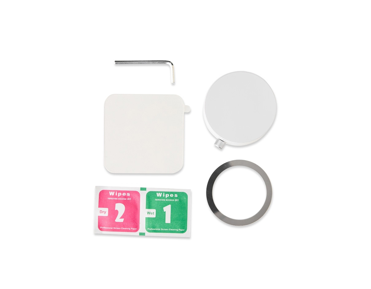 Um suporte compacto e funcional para acomodar smartphones de maneira simples em superfícies lisas. Feito em plástico, Possuí ajuste em diferentes ângulos de inclinação. Conta com uma ventosa retrátil via chave seletora para fixação do suporte em superfícies lisas, ideal para vidros e painéis de carros, mesas e outros ambientes através do adesivo em policarbonato que o acompanha. Apresenta encaixe magnético para posicionar o aparelho na vertical ou horizontal de forma prática aparelhos com suporte às funções magnéticas ou com o auxílio do anel adaptador que pode ser colado na parte interna de capas de celulares.