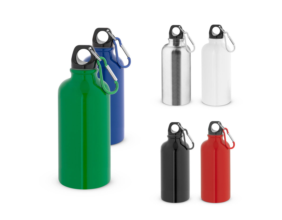 Squeeze esportiva com capacidade de até 560 mL, fabricada em aço inox de parede simples e acabamento brilhante. Possui tampa com mosquetão integrado, permitindo fácil transporte ou fixação em mochilas e bolsas. Ideal para uso em atividades físicas ou ao ar livre.