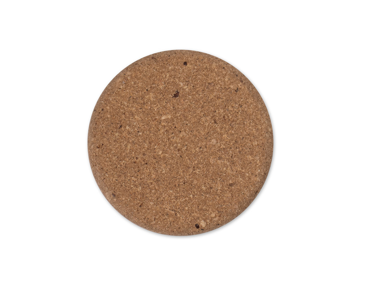 Squeeze em aço inox com parede simples, oferecendo leveza e durabilidade. Possui tampa em cortiça que alia design natural e funcionalidade. Capacidade de até 760ml, ideal para hidratação em diversas atividades do dia a dia.