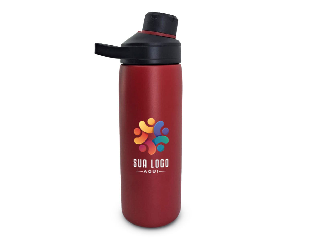 Garrafa térmica feita em inox com estrutura em parede dupla, vedação a vácuo e capacidade máxima de 600ml, ideal para manter a temperatura de líquidos por mais tempo. Possui tampa rosqueável em plástico resistente com protetor de bocal e alça fixa, em formato retangular, para transporte.