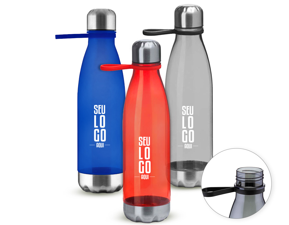 Garrafa plástica em RPET com capacidade de 700 ml, ideal para quem busca sustentabilidade e praticidade no dia a dia. Possui tampa rosqueável com anel de silicone que garante vedação segura, base em metal e alça flexível em silicone, facilitando o transporte. Um brinde corporativo moderno e ecológico que valoriza sua marca.