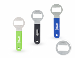 Abridor de garrafas com argola em aço carbono resistente e cabo com revestimento em plástico ABS, que garante firmeza e conforto no uso. Compacto e durável, é ideal para o dia a dia e ações promocionais. Brinde funcional, prático e de ampla aceitação.