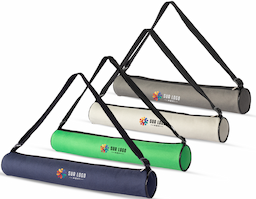 Bolsa térmica porta-latas confeccionada em poliéster resistente à água com capacidade para até quatro latas de 350ml. Possui revestimento térmico interno em PVC prateado com acabamento em verniz, que mantém a temperatura das latas por mais tempo. Conta ainda com alça transversal ajustável.