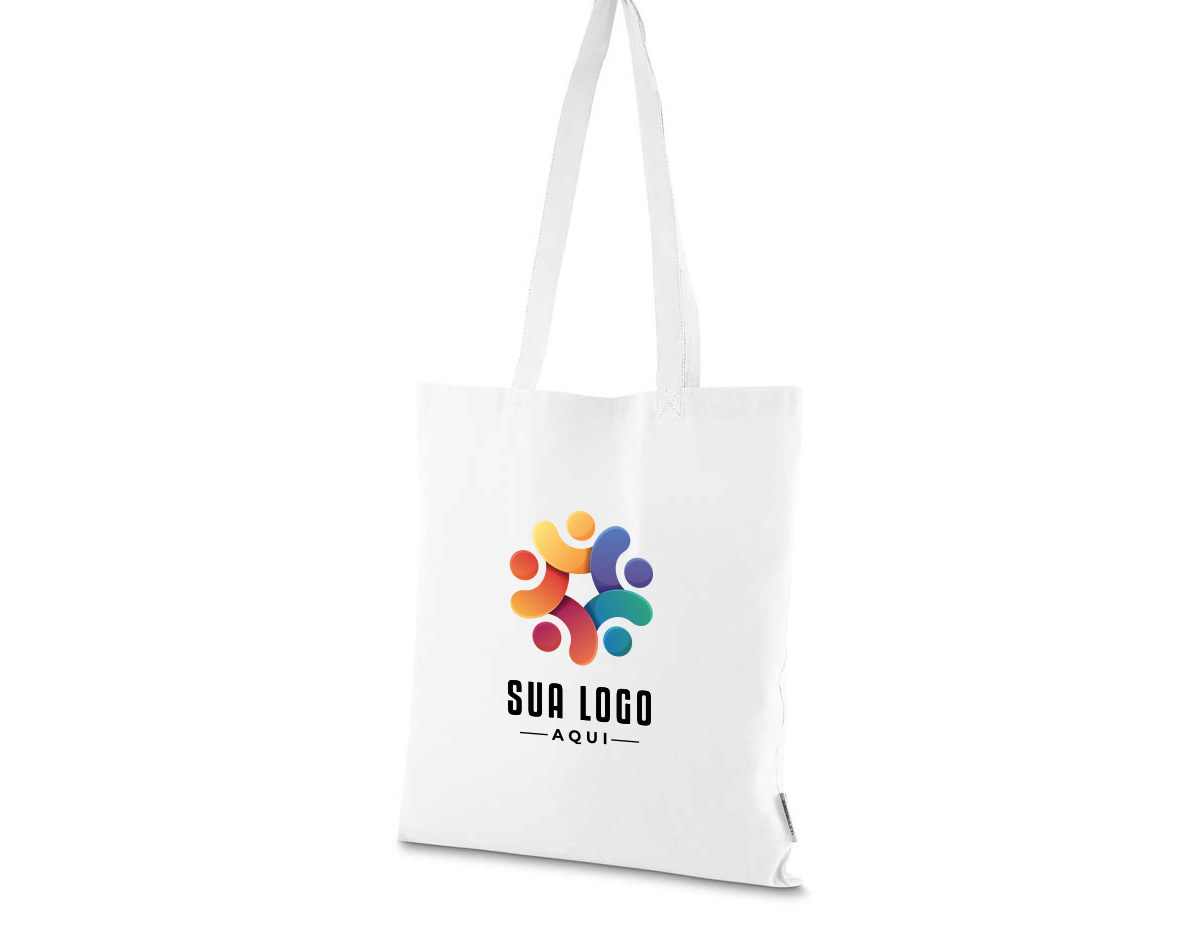 Bolsa confeccionada em algodão sólido reciclado, com gramatura de 140g/m², dimensões de 42 x 38 cm e alça de comprimento fixo medindo 33 cm.