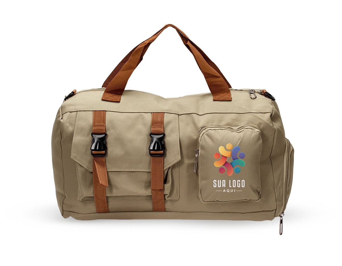  Bolsa confeccionada em Oxford impermeável, fechamento em zíper e capacidade para até 23L. Possui compartimento interno com dois bolsos em tamanhos diferentes. Conta ainda com um par de bolsos frontais, sendo um com fechamento em zíper e outro aberto com fivelas compressoras, além de faixa posterior para acoplar em puxadores de malas. Acompanha alça transversal ajustável.