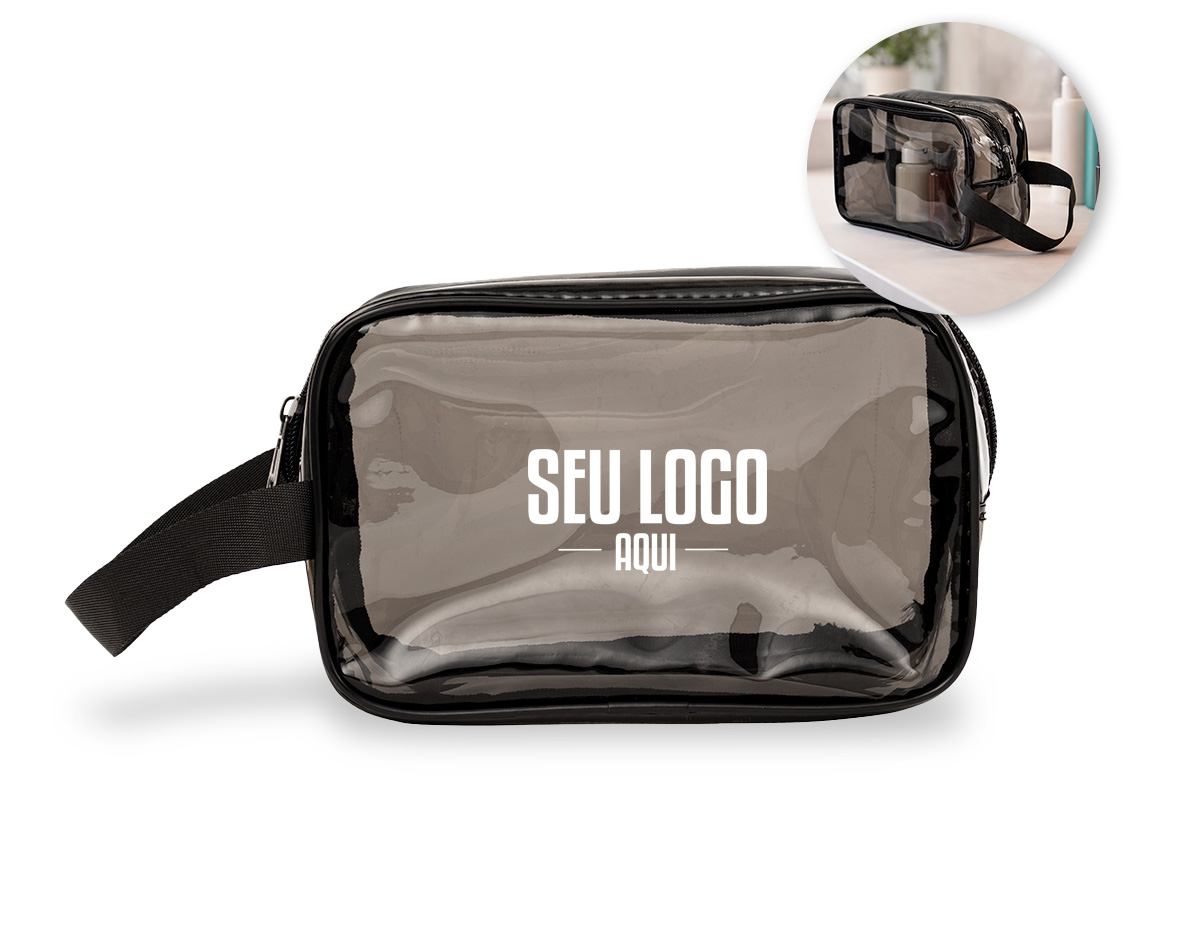 Nécessaire impermeável confeccionada em PVC, ideal para proteger objetos contra umidade e respingos. Possui fechamento em zíper que garante segurança no transporte e alça lateral em nylon, facilitando o manuseio. Prática e resistente, é uma excelente opção de brinde corporativo funcional para o dia a dia.