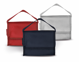 Bolsa térmica confeccionada em TNT 80g/m², leve, prática e ideal para o dia a dia. Possui interior costurado com revestimento em algodão e folha de alumínio, auxiliando na conservação da temperatura de alimentos e bebidas por mais tempo. Uma excelente opção de brinde corporativo funcional, versátil e personalizável para eventos, campanhas promocionais e ações empresariais.